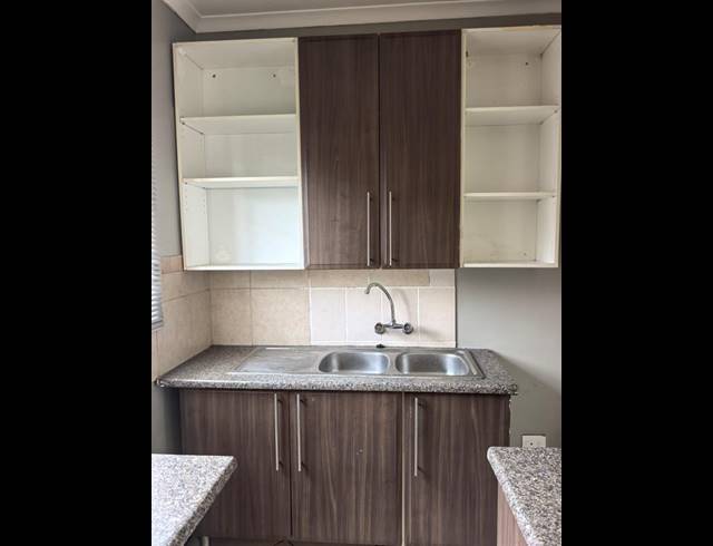 3 BEDROOM TOWNHOUSE FOR SALE IN MONAVONI